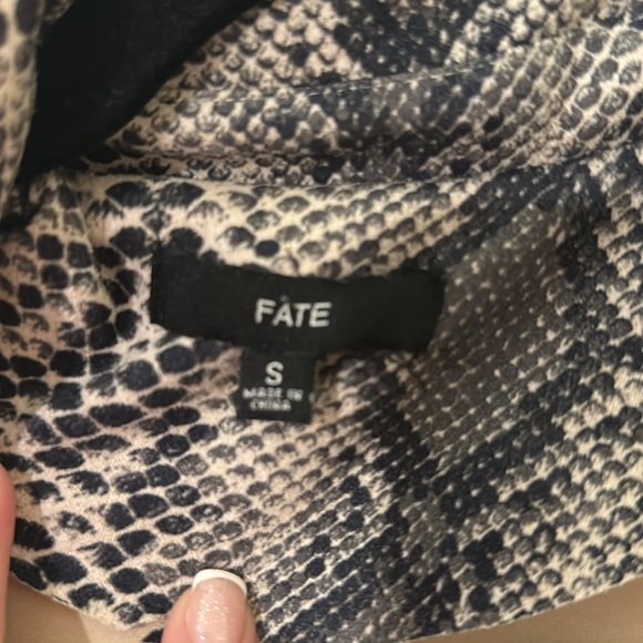 Jacket - Picture 2 of 3